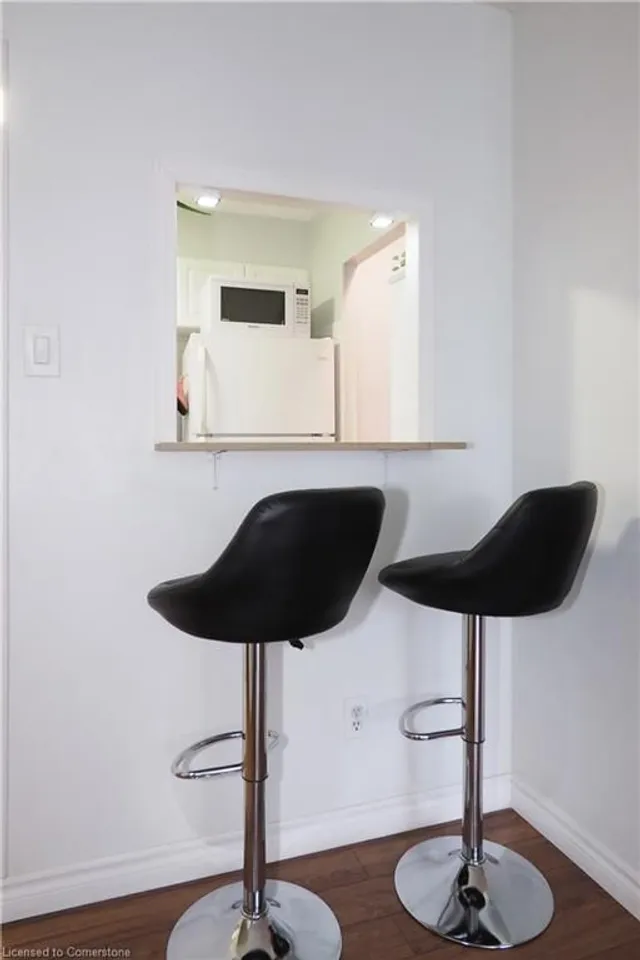 Additional image 16 of 6 Walton Ave Unit 206