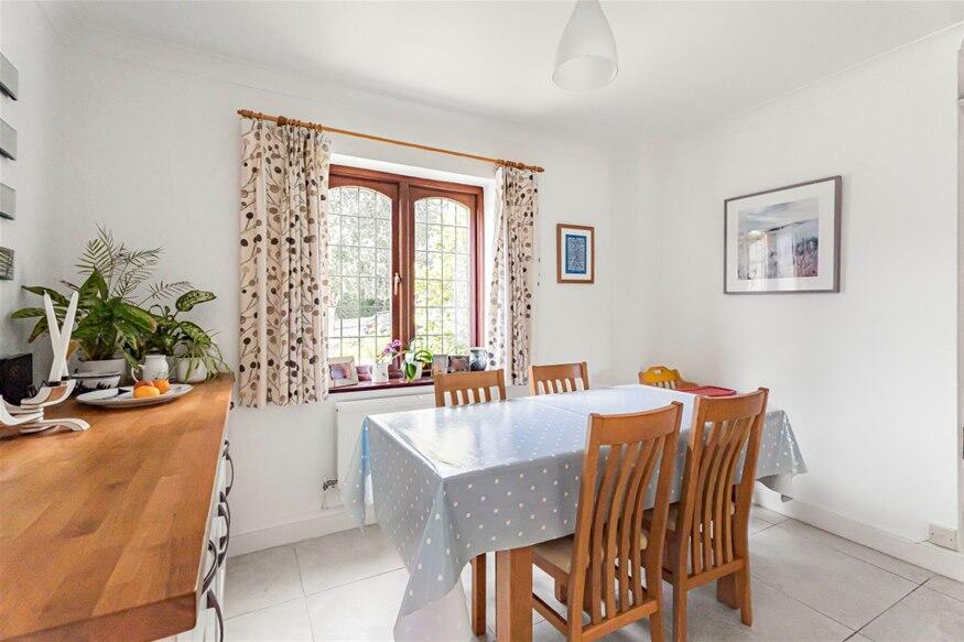 Additional image 10 of Park Avenue South, Harpenden, AL5