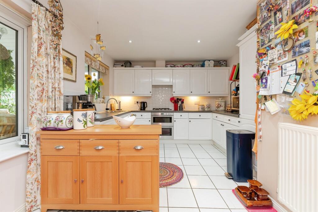 Additional image 4 of Bluebell Way, Hatfield