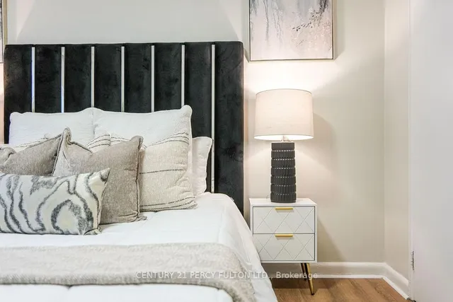 Additional image 28 of 921 Midland Ave Unit 101