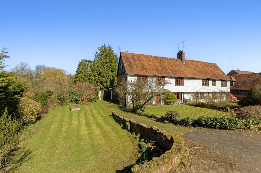 Ash Grove, Wheathampstead, St. Albans, Hertfordshire, AL4
