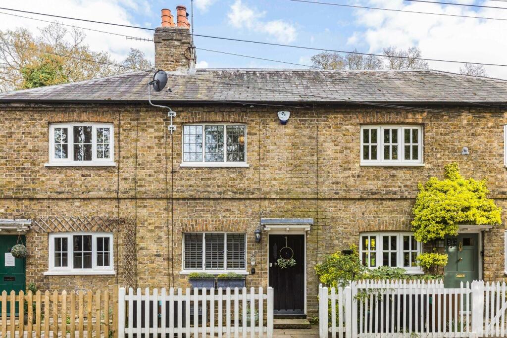 Property image for High Road, Essendon,  AL9 6HW