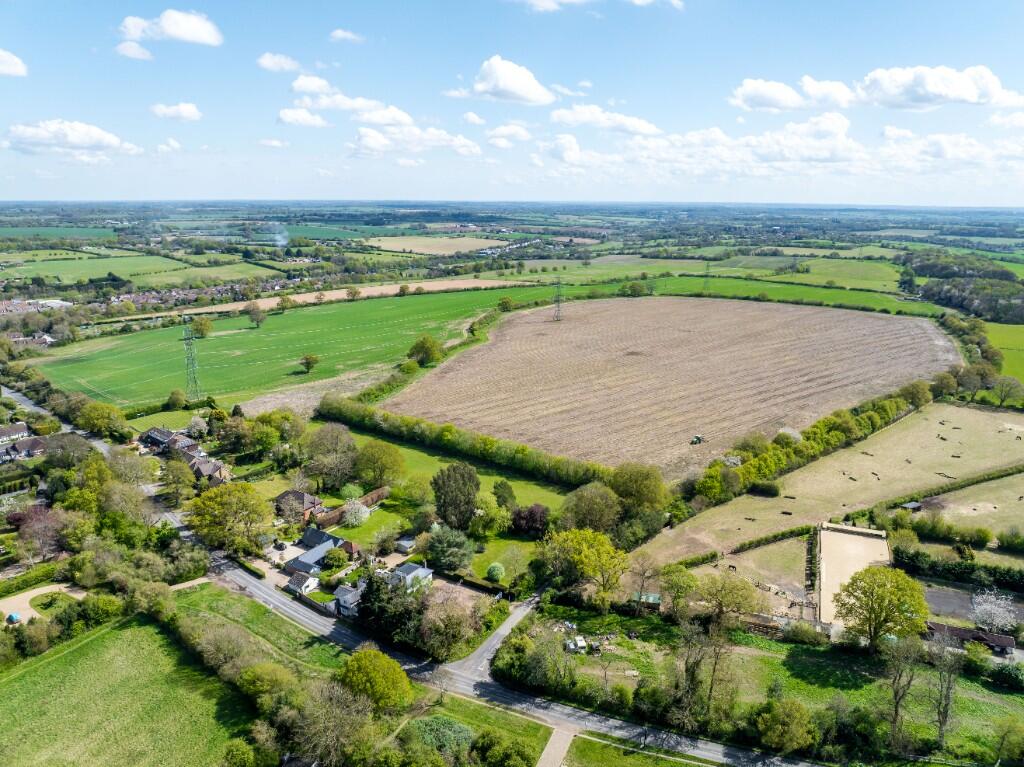 Additional image 12 of Cotton Spring Farm, Markyate, Hertfordshire, AL3 8AF