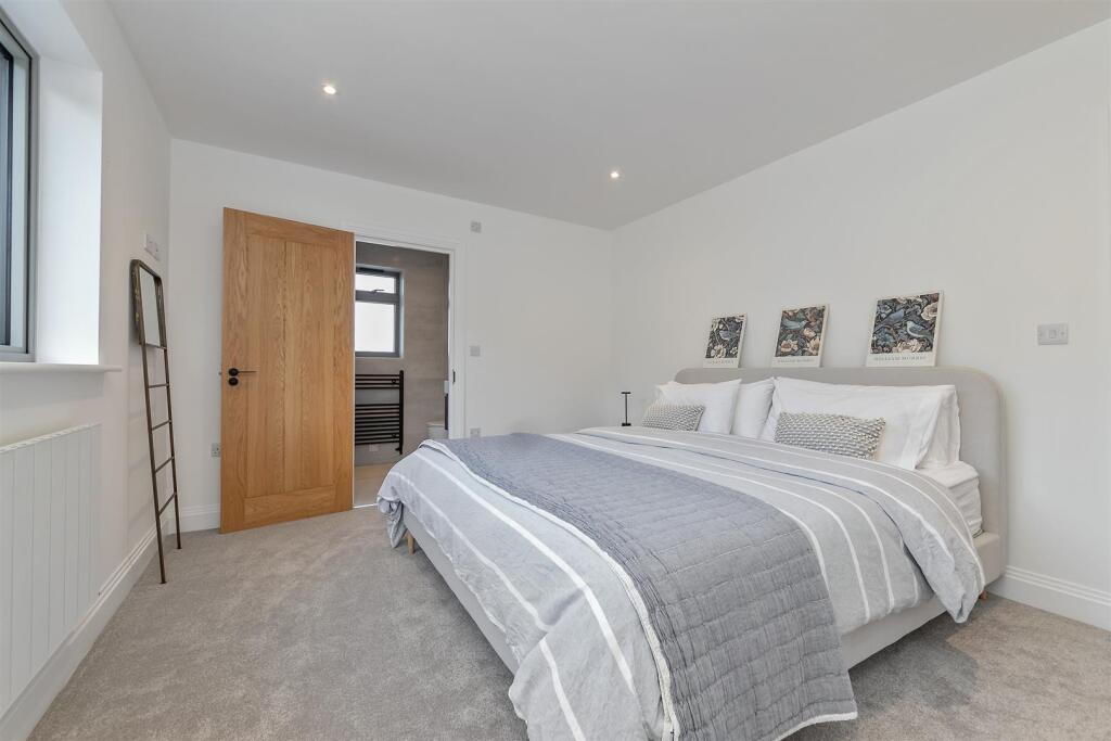 Additional image 15 of St. Albans Road, Sandridge