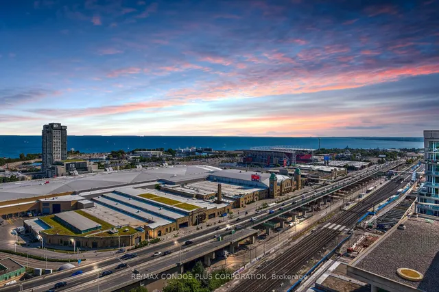 Additional image 3 of 51 East Liberty St Unit 2415