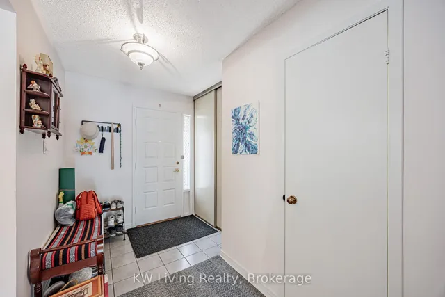 Additional image 2 of 35 Roxanne Cres