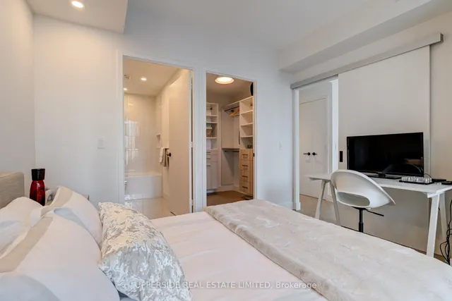 Additional image 16 of 8 Charlotte St Unit 1103