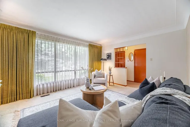 房产图片 9 - 121 Manning Ave