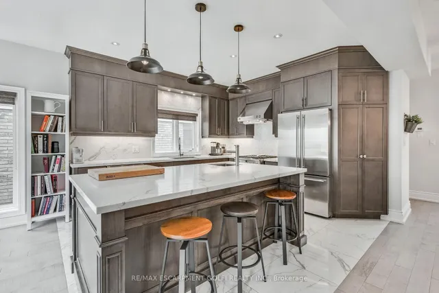 Additional image 11 of 168 BOOKJANS Dr