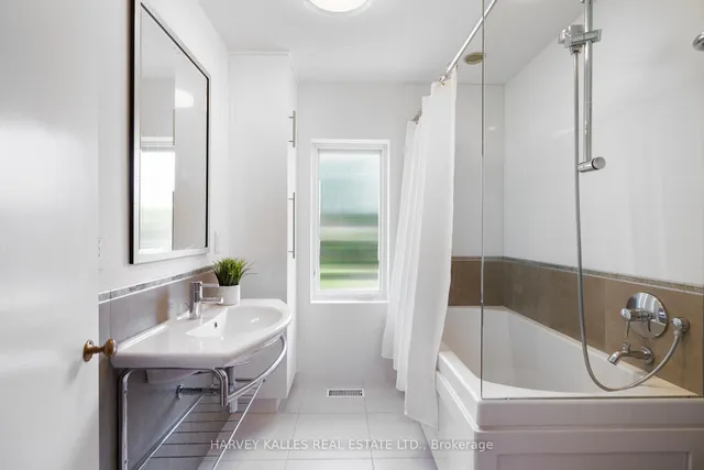 Additional image 20 of 10 Northolt Crt