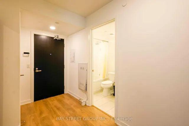 Additional image 9 of 501 Yonge St Unit 4805