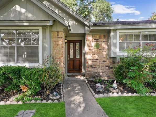 9602 Philmont Dr, Houston, TX 77080