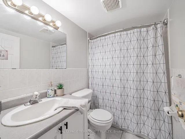 Additional image 18 of 2411 New St Unit 205