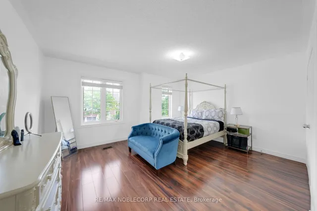 Additional image 36 of 48 Monabelle Cres
