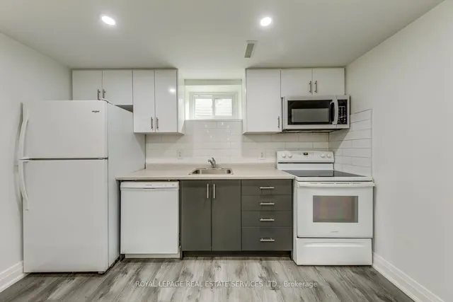 Additional image 5 of 690 Mississauga Valley Blvd