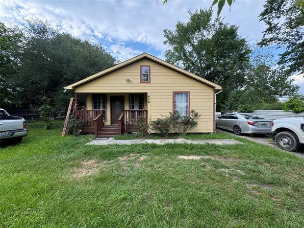 8309 Green River Dr, Houston, TX 77028