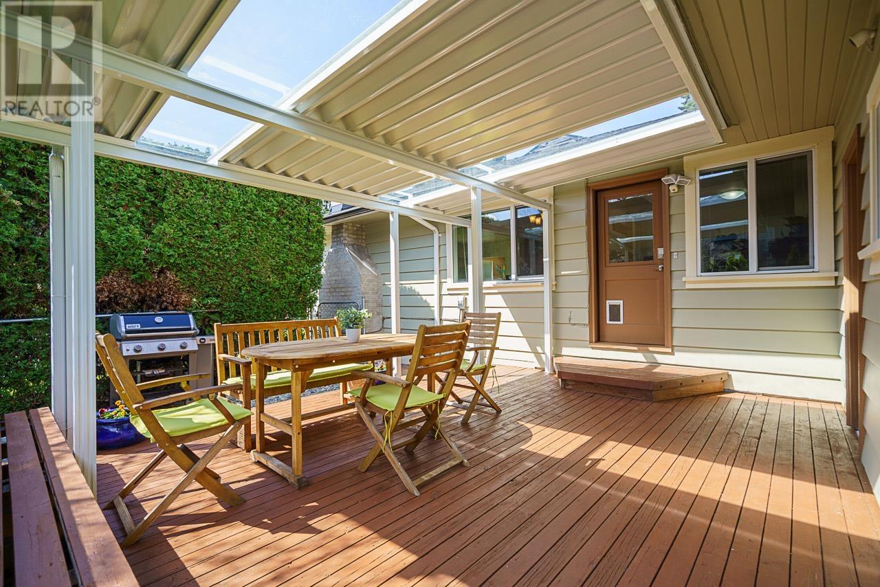 2940 COLWOOD DRIVE|North Vancouver, British Columbia V7R3M9