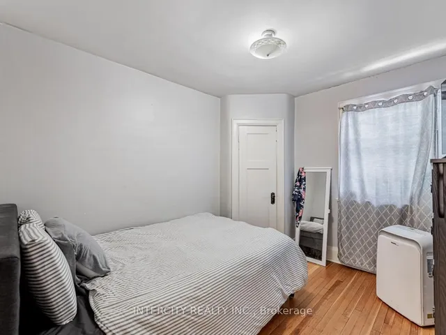 Additional image 8 of 111 Alberta Ave