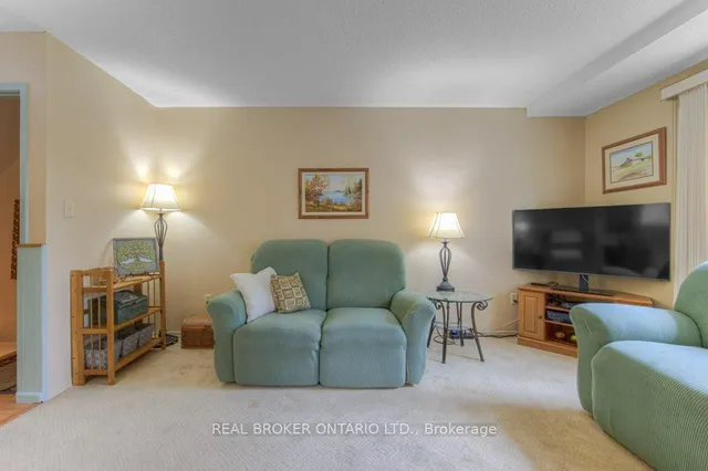 Additional image 17 of 889 Morley Ave