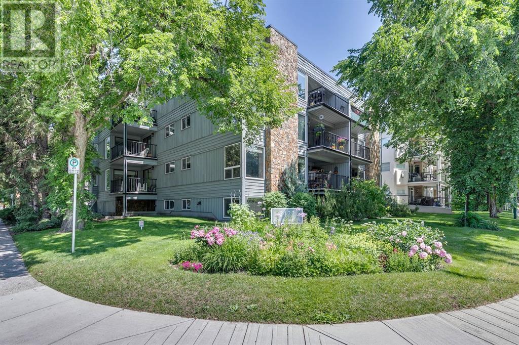 14, 3422 Parkdale Boulevard NW|Calgary, Alberta T2N3T4