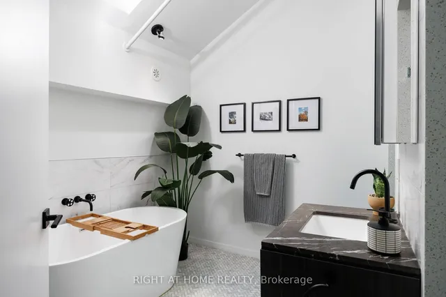 Additional image 25 of 50 Bartlett Ave Unit 4