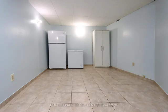 房产图片 26 - 444 Silverstone Dr 单元 11