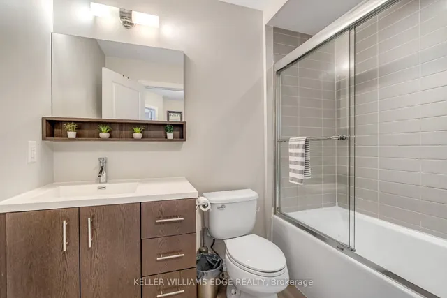 Additional image 12 of 215 Dundas St Unit 27