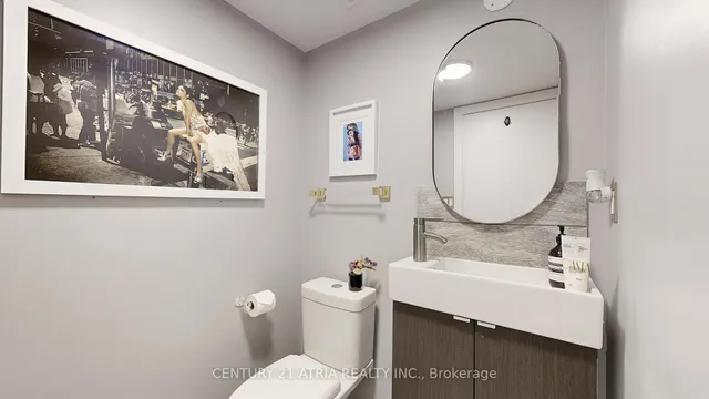 Additional image 12 of 800 King St Unit 215