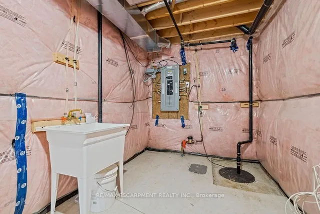 Additional image 42 of 34 Dayman Dr