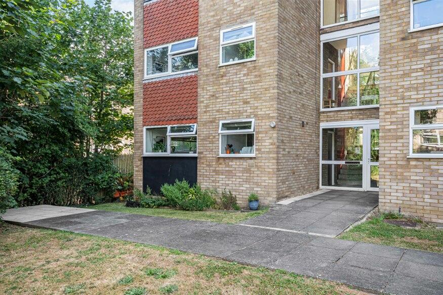 Additional image 9 of Milton Road, Harpenden, AL5