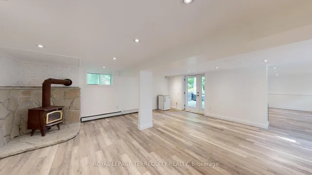 Additional image 39 of 65 Burnhamthorpe Cres