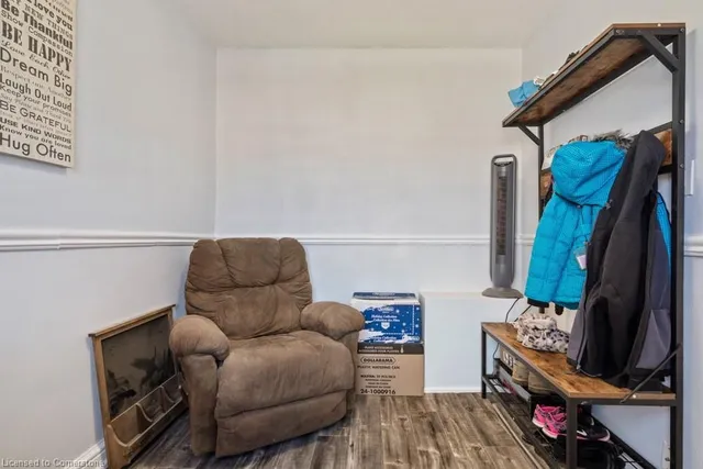 Additional image 14 of 30 Robins Ave