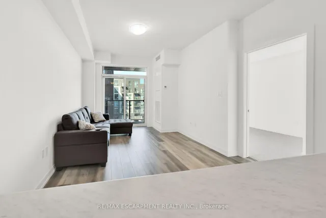 Additional image 17 of 470 Dundas St Unit 416