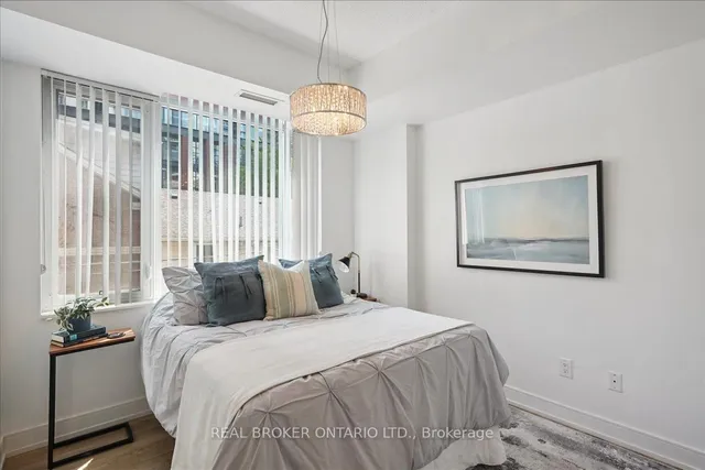 Additional image 13 of 525 Adelaide St Unit 215