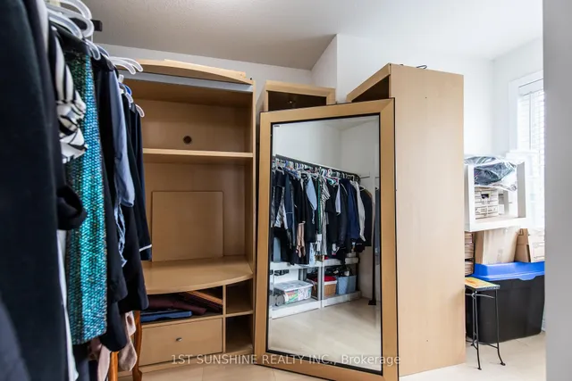 Additional image 21 of 233 SPRINGVALLEY Cres