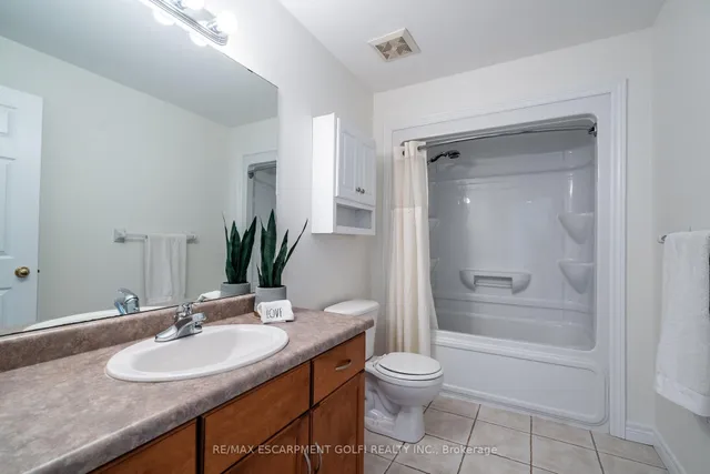 Additional image 21 of 200 SIRENTE Dr