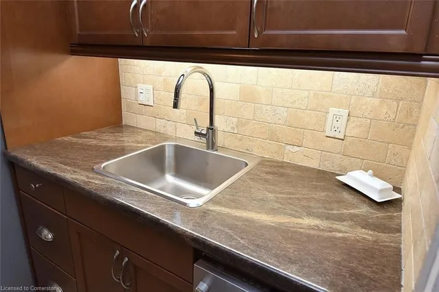 Additional image 18 of 75 Duke St Unit 410