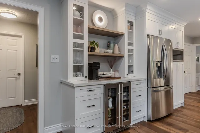 Additional image 18 of 6 Carl Cres