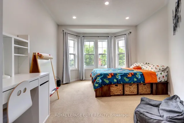 房产图片 28 - 2567 Capilano Cres