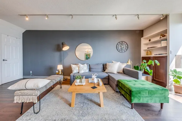 Additional image 13 of 33 Harbour Sq Unit 1032