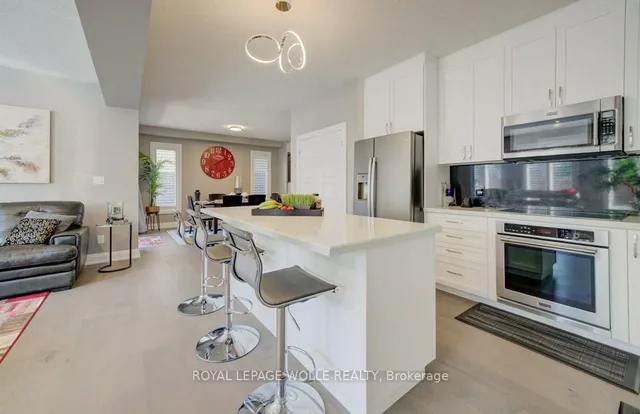 Additional image 10 of 43 Greyhawk St