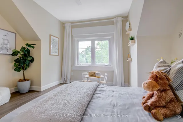 Additional image 26 of 634 Woodbine Ave