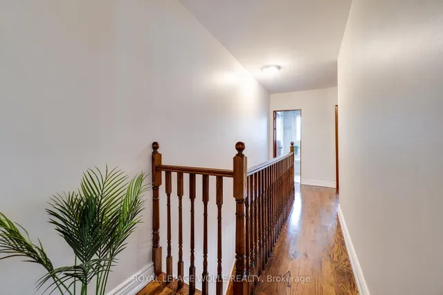 Additional image 20 of 1315 Lansdowne Ave