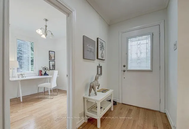 Additional image 22 of 29 Roseland Dr