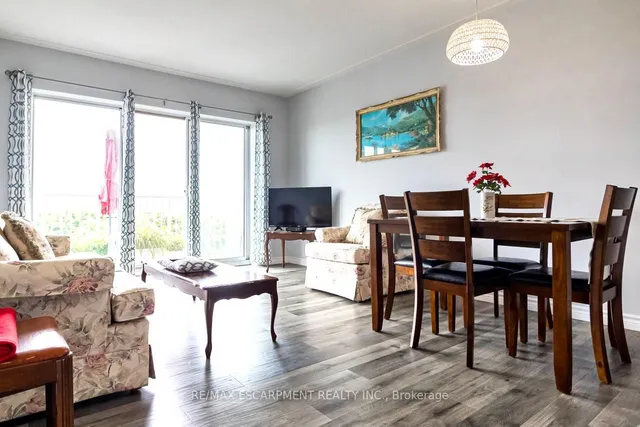 房产图片 11 - 8 Woodman Dr 单元805