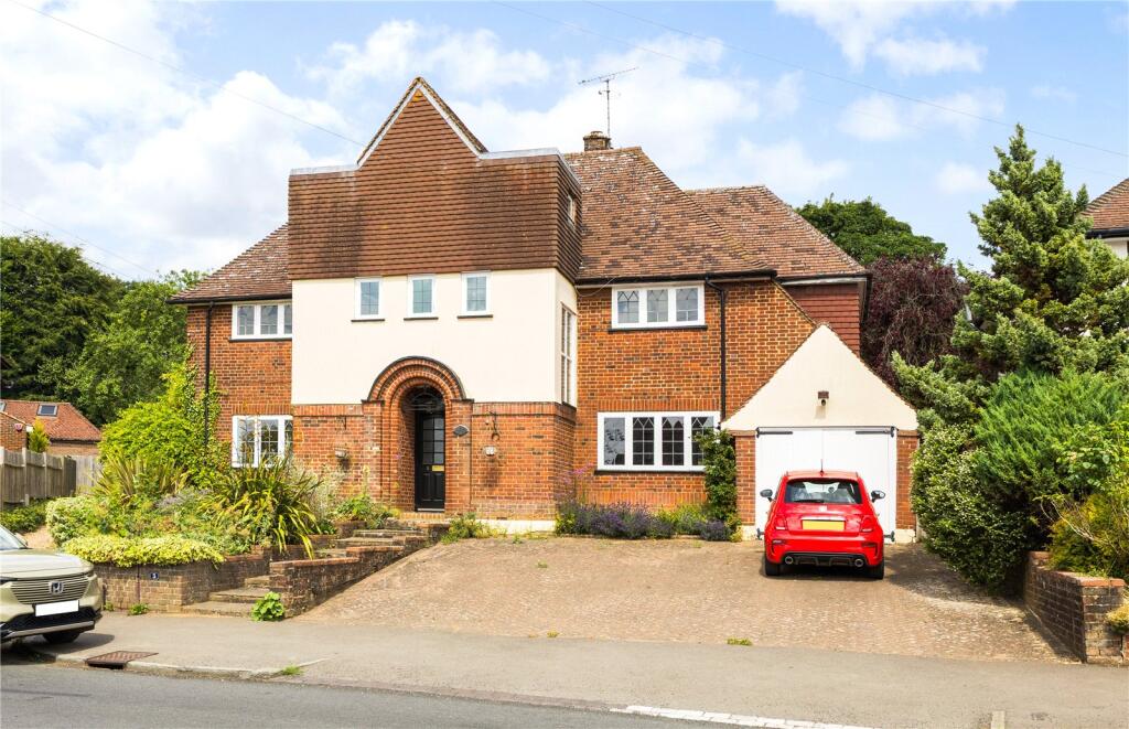 Bowers Way, Harpenden, Hertfordshire, AL5