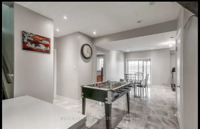 Additional image 4 of 4 Agincourt Circ