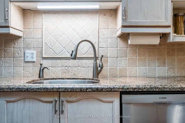 Additional image 7 of 810 GOLF LINKS Rd Unit 23