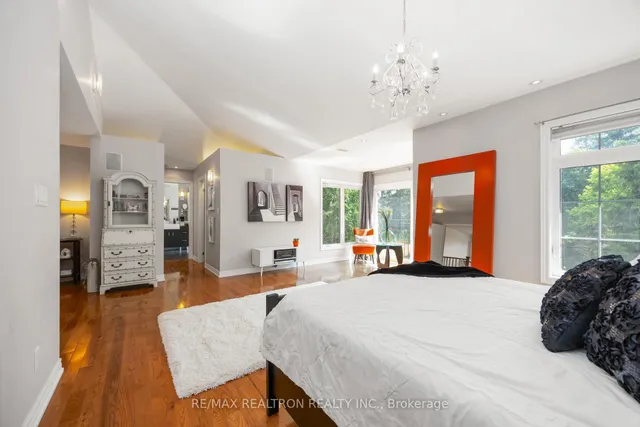 Additional image 23 of 43 Lawnview Dr