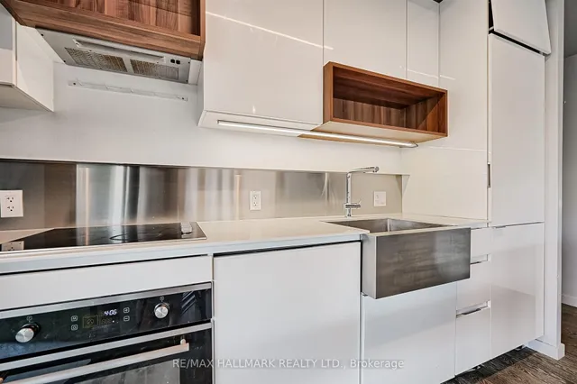 Additional image 22 of 383 Sorauren Ave Unit 209